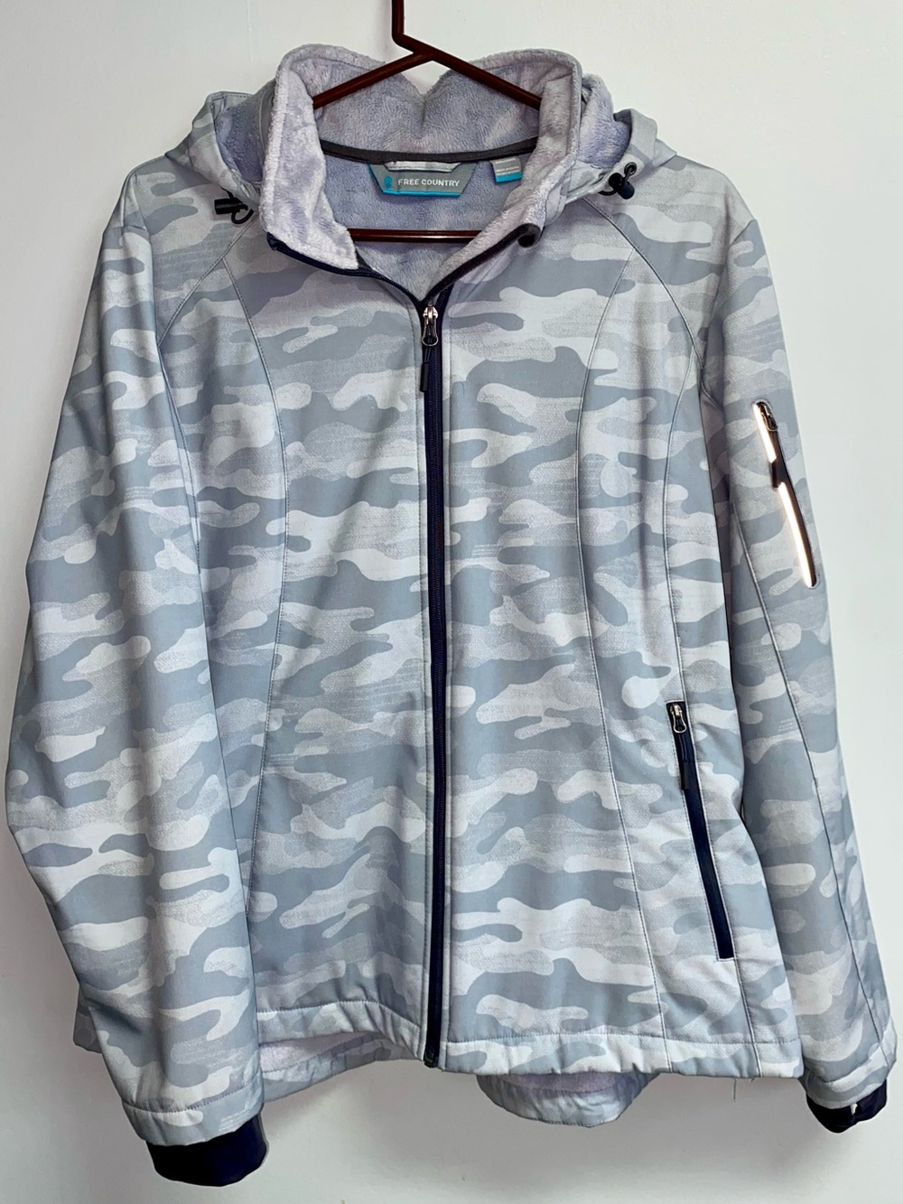 FREE COUNTRY LIGHTWEIGHT WINTER SKY CAMO COAT - XXL